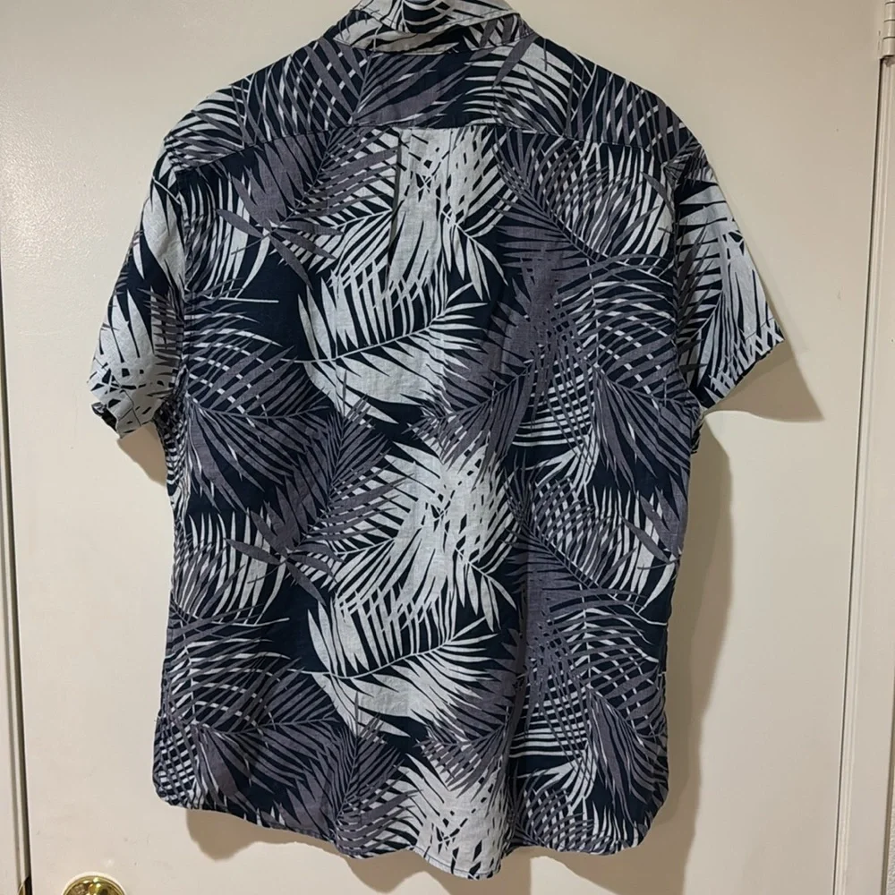 J. Crew Men’s Button Down Linen Navy and White Leaf Print Men's Shirt XL
